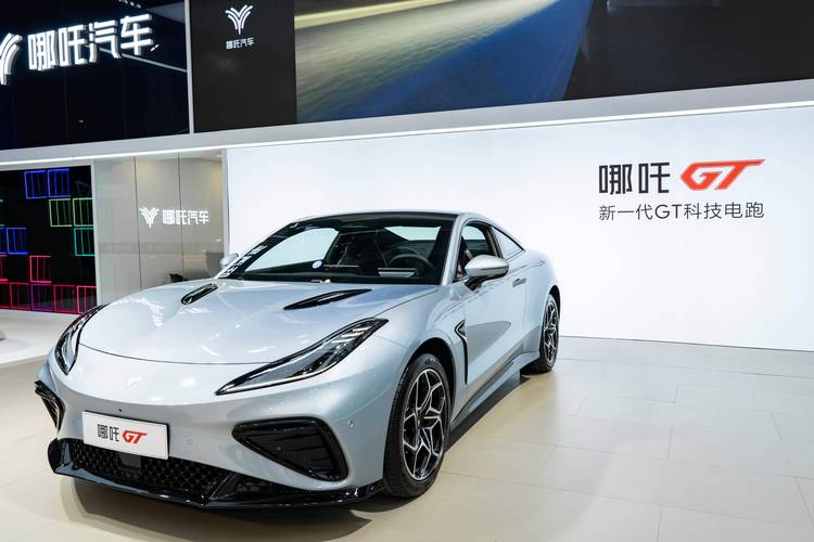 深圳福田区晶恒飞企业管理咨询哪吒汽车在智能汽车领域的表现，领途汽车在新能源汽车市场中的影响力